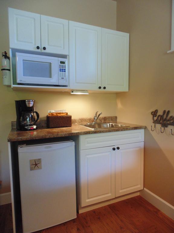 Ocean Mist Guesthouse Ucluelet Habitación foto
