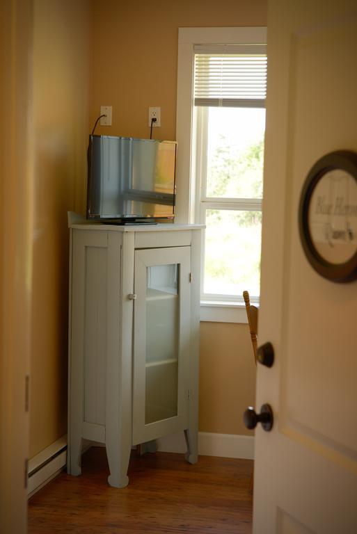 Ocean Mist Guesthouse Ucluelet Habitación foto